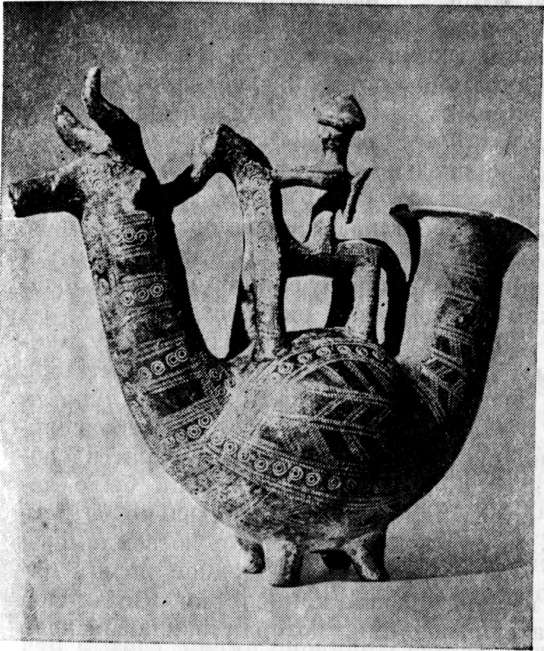 Аск в форме птицы со всадником. VIII в. до н. э. Болонья. Городской музей.