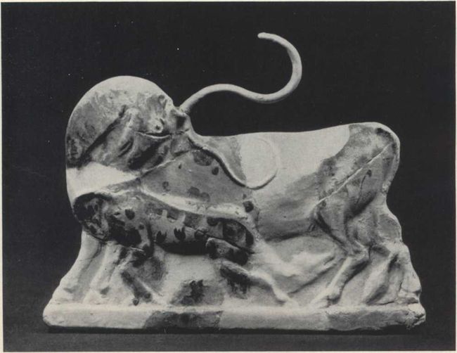 Корова с теленком. Рельеф из святилища дворца в Кноссе. Начало XVI в. до н. э.