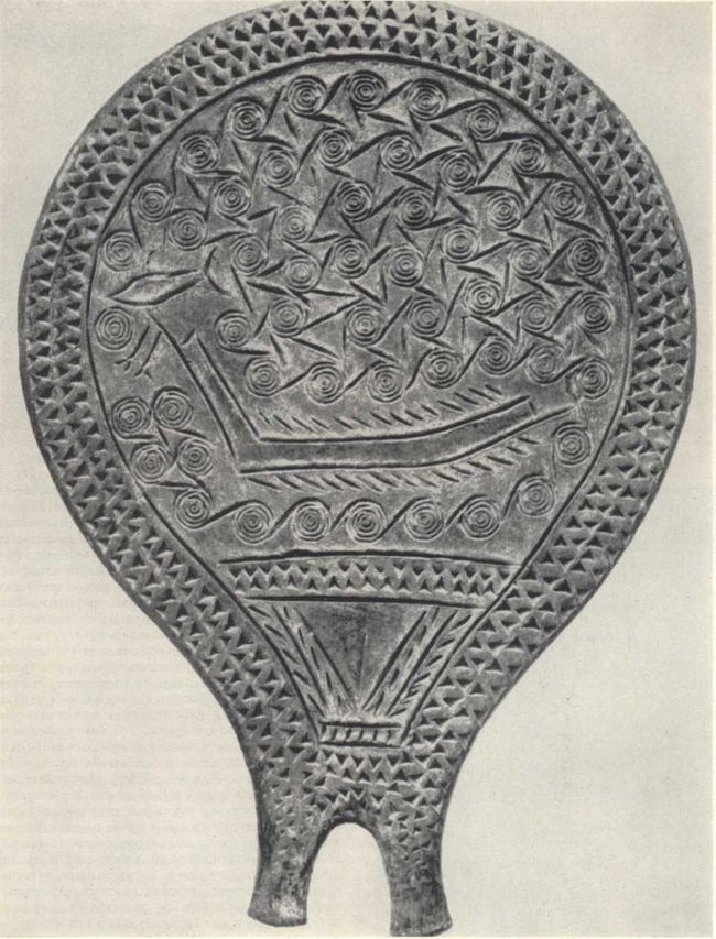Ритуальный сосуд с гравированным орнаментом с о. Сирос. (так называемая кикладская сковорода). 2-я половина III тыс. до н. э.